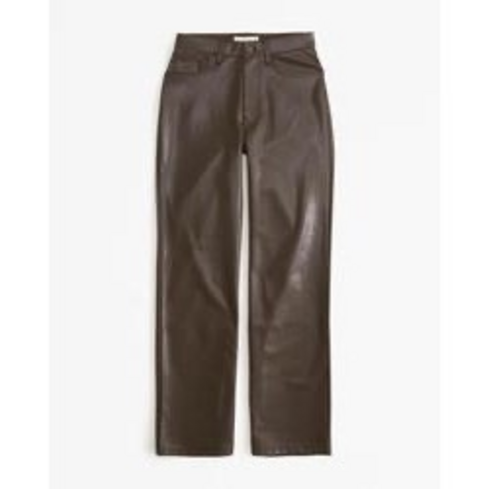 Abercrombie Curve Love Vegan Leather 90s Relaxed Pant in Brown